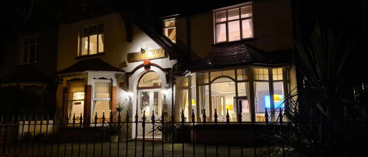 Sunnycroft Private Hotel Llandudno Exterior photo